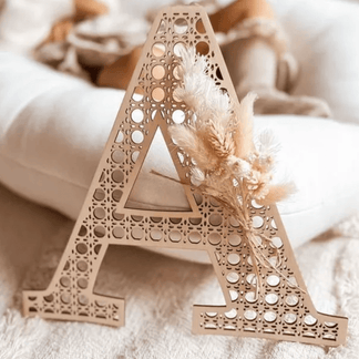 Rattanbuchsen aus Holz