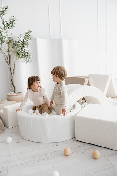 3 Elemente + Bällebad 90 x 30 cm Bouclé Weiß