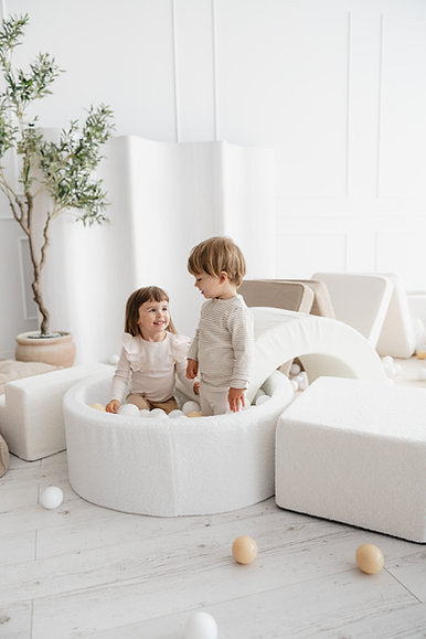 3 Elemente + Bällebad 90 x 30 cm Bouclé Weiß