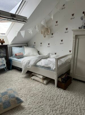 Standardbett Boho mit schmalem Geländer Weiß - 90x190cm