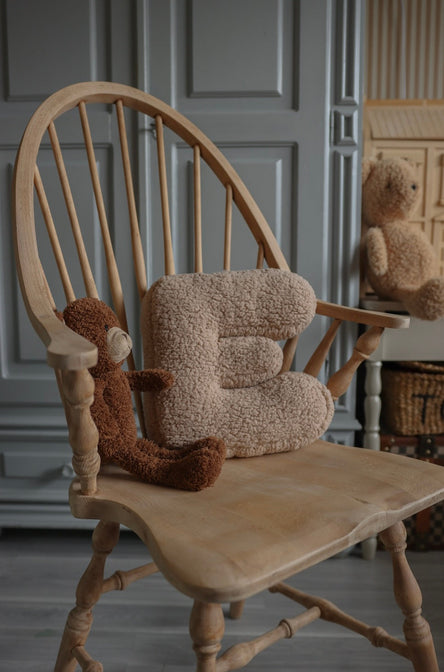 Buchstabenkissen Teddy beige