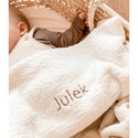 Weiche "Teddydecke" mit gesticktem Namen - weiß