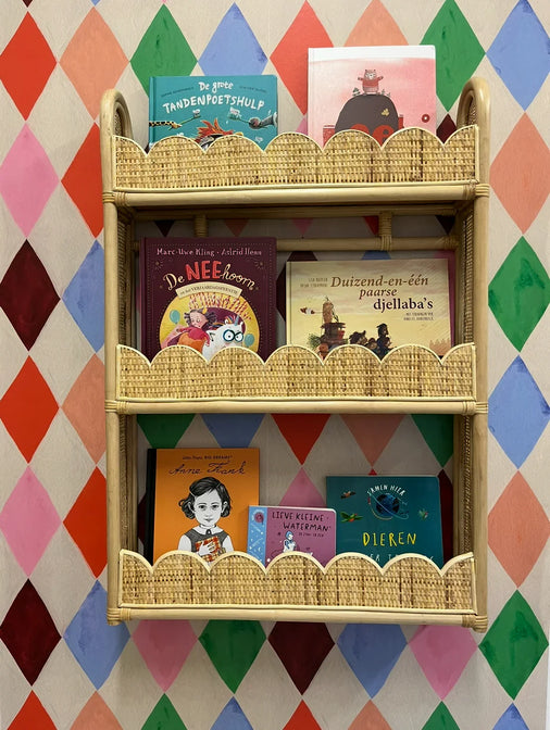 Rotan boekenrekje wandrek