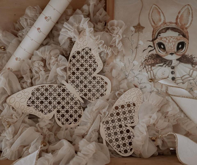 Schmetterlinge aus Holzrattan