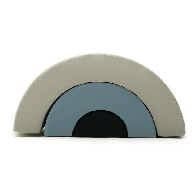 Milo Spielset Farrow