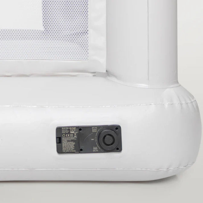 Regenbogen-Hüpfburg Grau