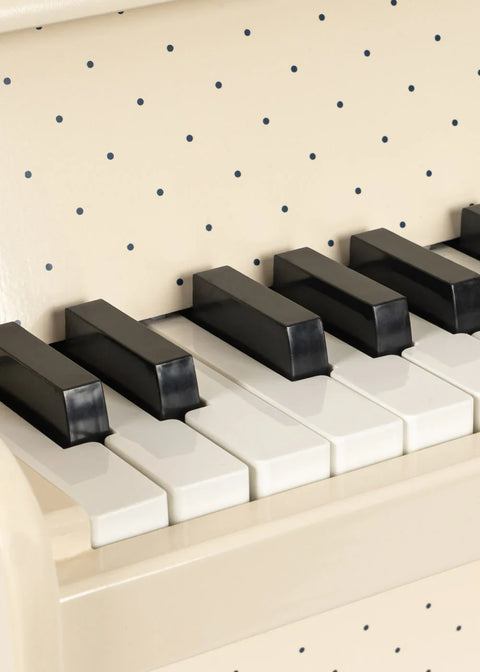 Piano - Teddy Beer