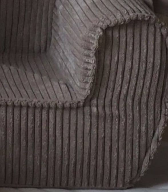 Rib sofa Sugar Brown - met geborduurde naam
