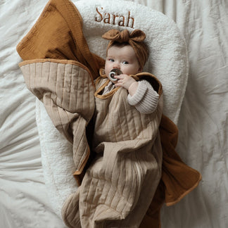 Teddy Babynestchen Weiß - mit gesticktem Namen 