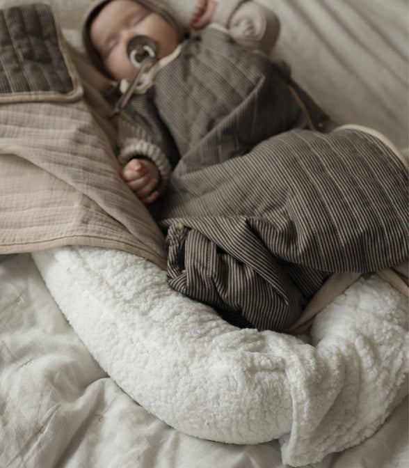 Teddy Babynestchen Weiß - mit gesticktem Namen 