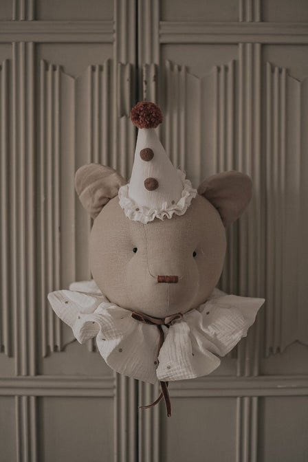 Bier Beige Weißer Kragen