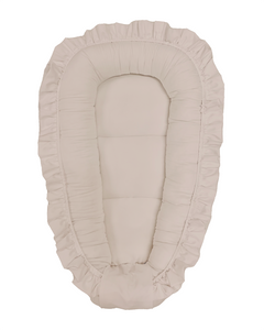 Babynestchen mit Rüschen beige