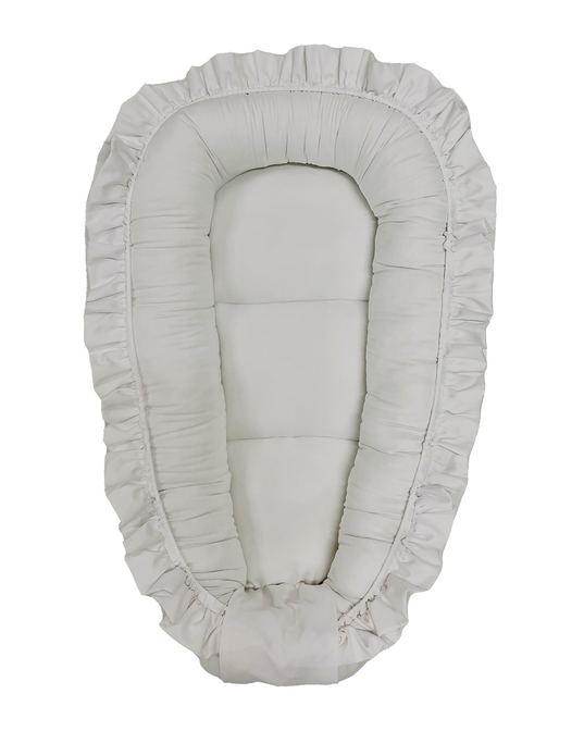 Babynestchen mit Rüschen grau