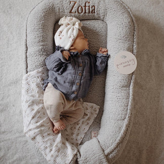Teddy-Babynestchen Grau - mit gesticktem Namen 