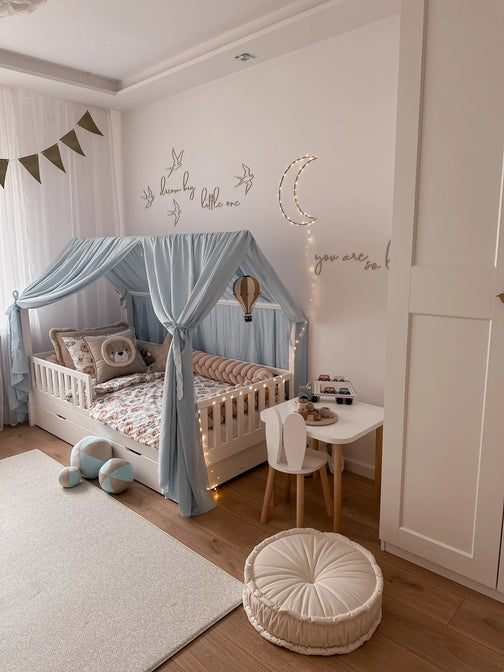 Baldachin aus Musselin für ein Betthaus