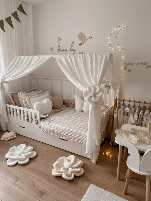 Baldachin aus Musselin für ein Betthaus