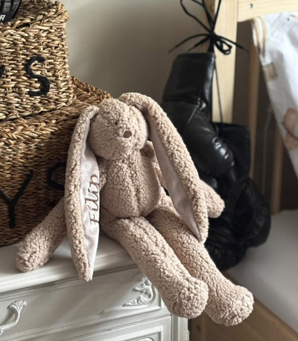 Hase mit Musik beige