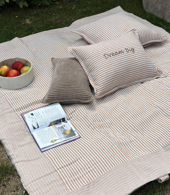 Beige gestreifte XXL Picknickdecke - Picknickmatte 180x150 cm